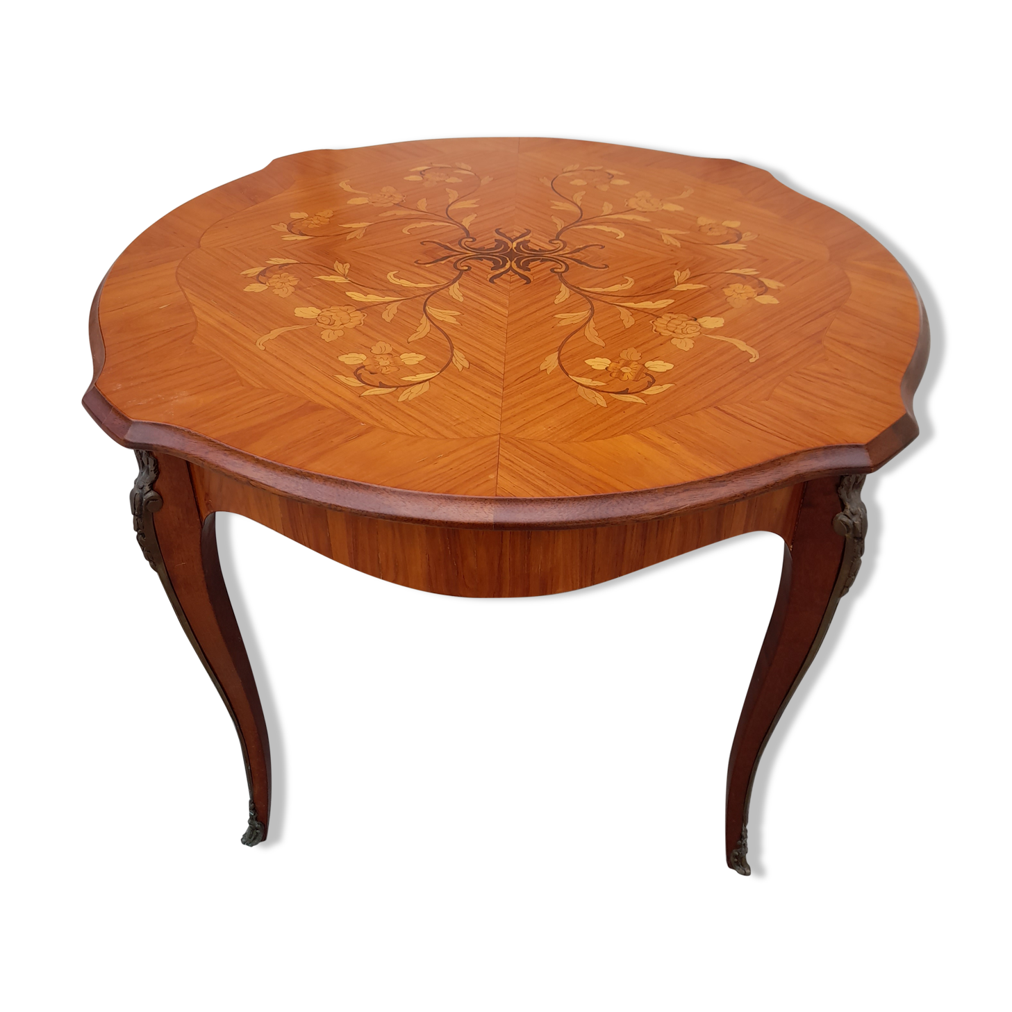 Table basse style Louis XV en bois de rose