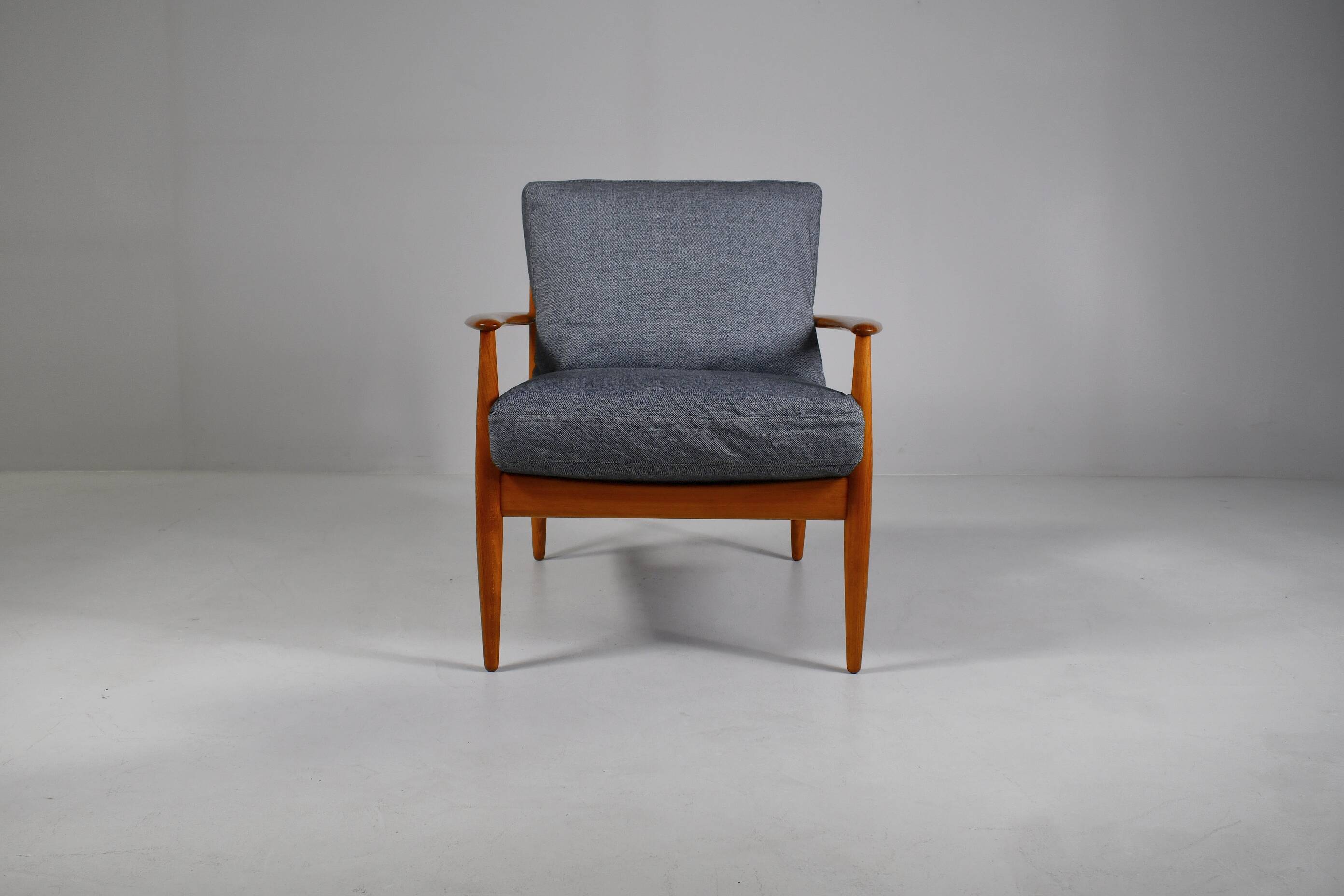 Fauteuil par Grete Jalk pour France & Daverkosen Modèle 118