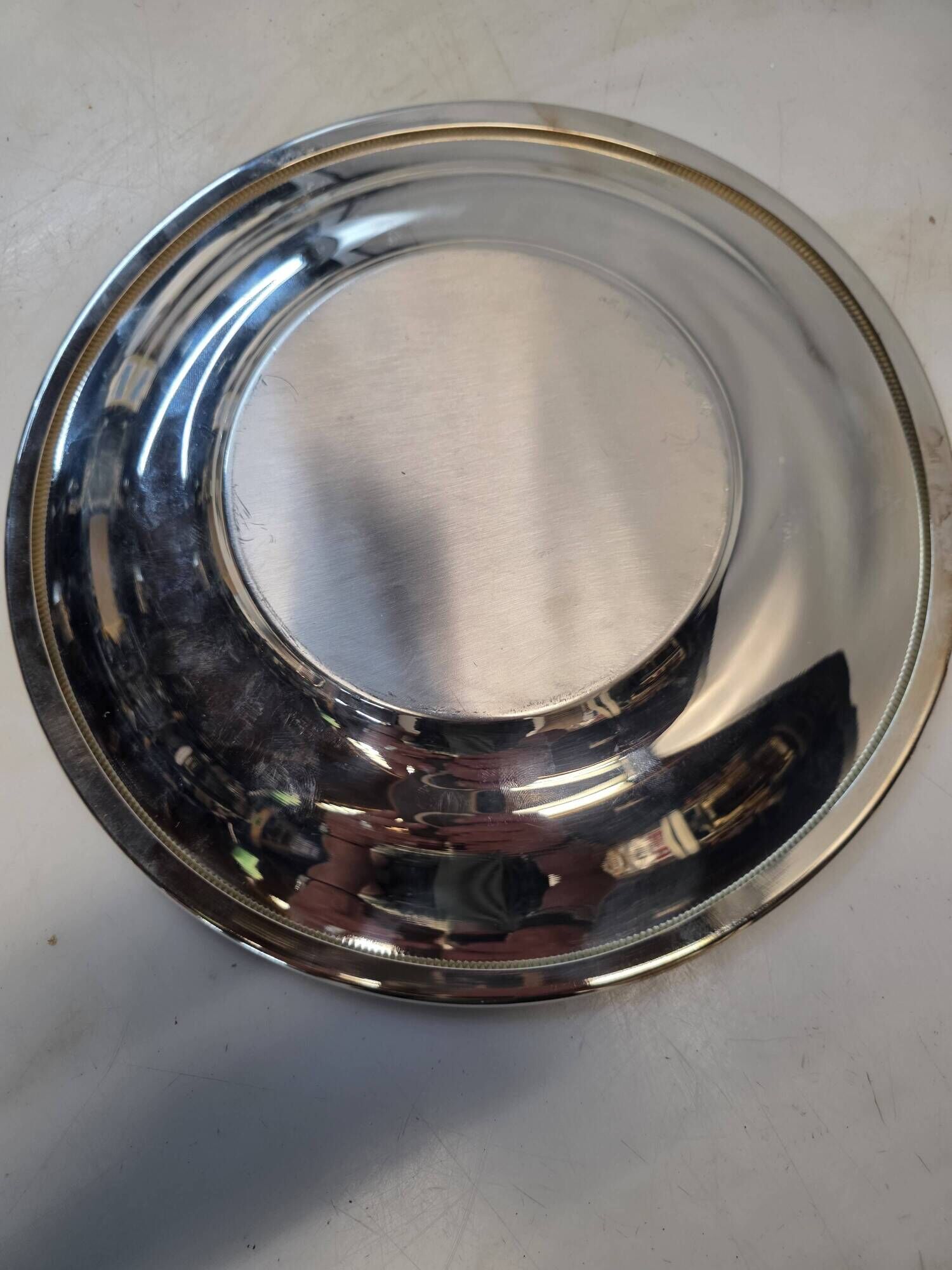 Round silver-plated serving dish – French silversmithing