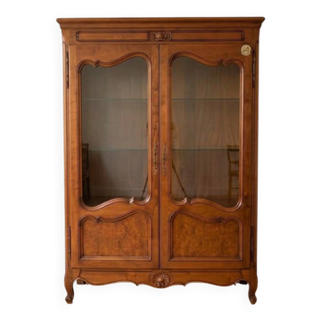 Classic style display cabinet in cherry wood