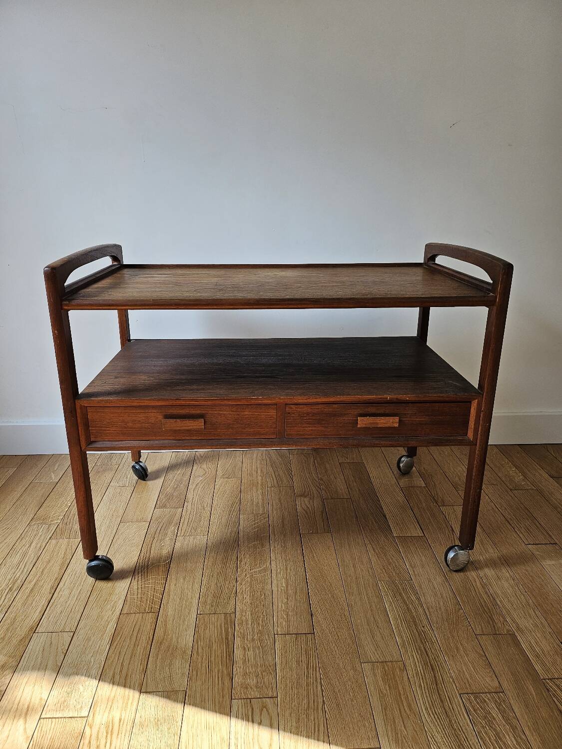 ARREBO MOBLER - Teak rolling trolley