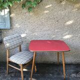 Table bass feet compass formica red