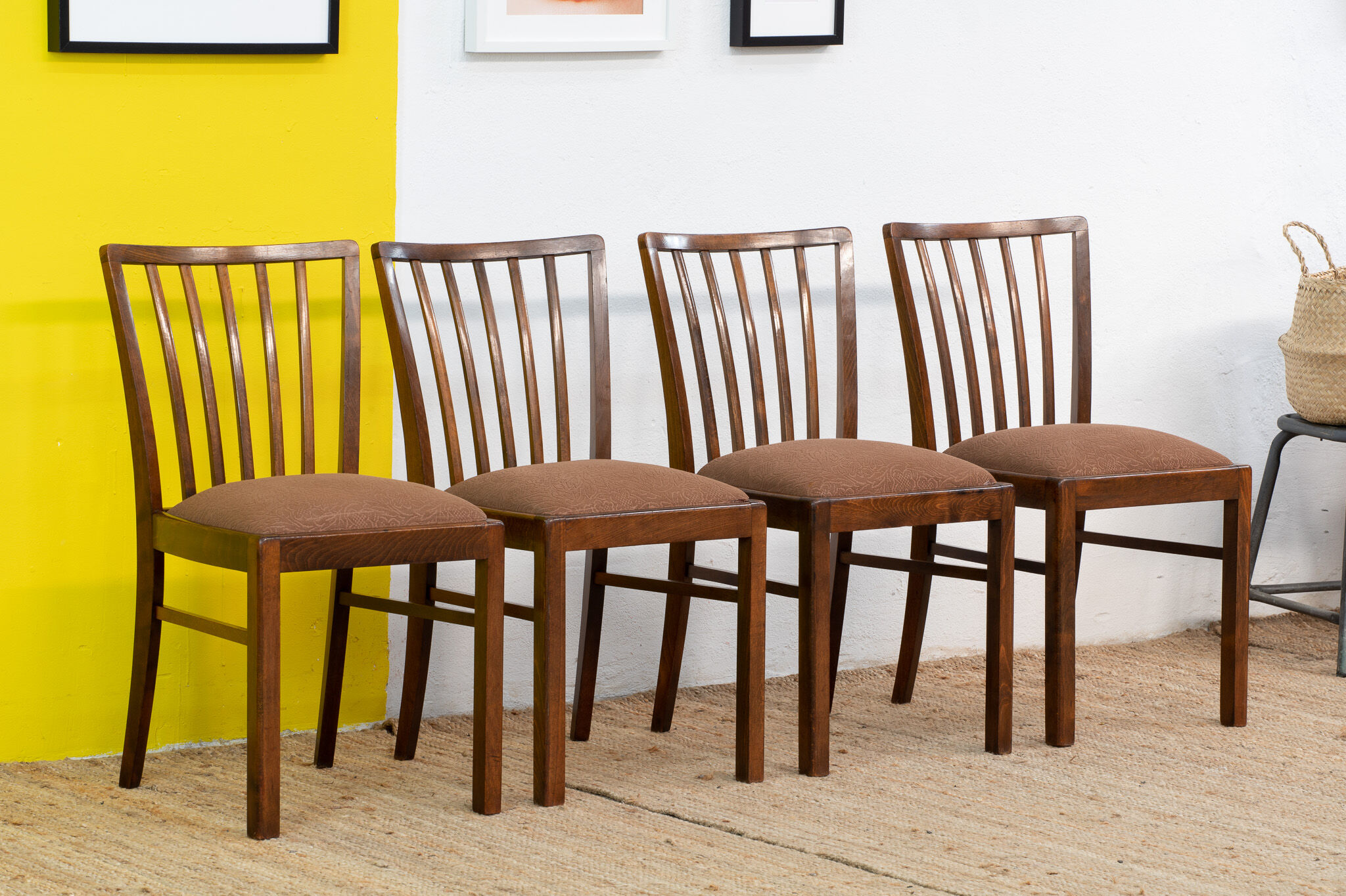 Série de 4 chaises scandinaves vintage