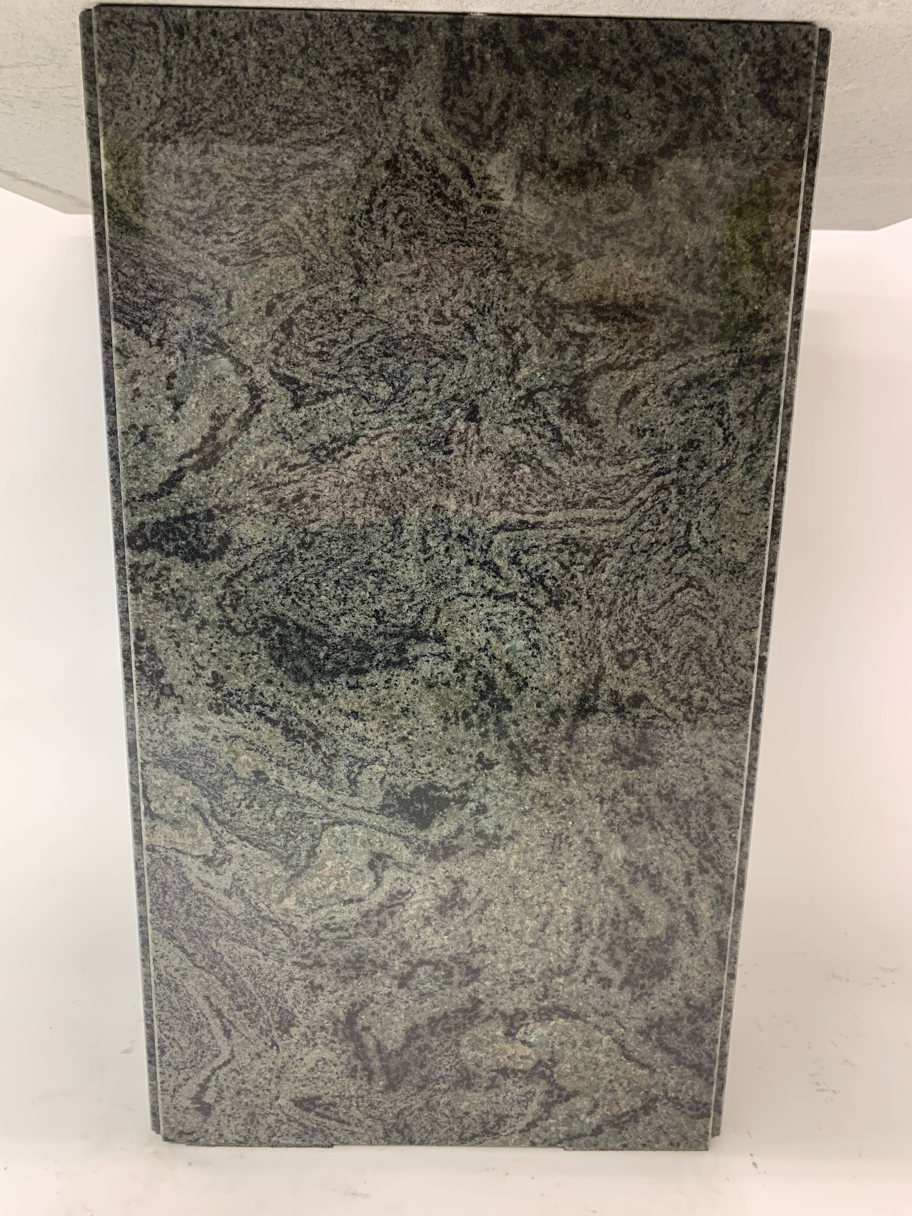 Table à manger en granit vert, années 1980