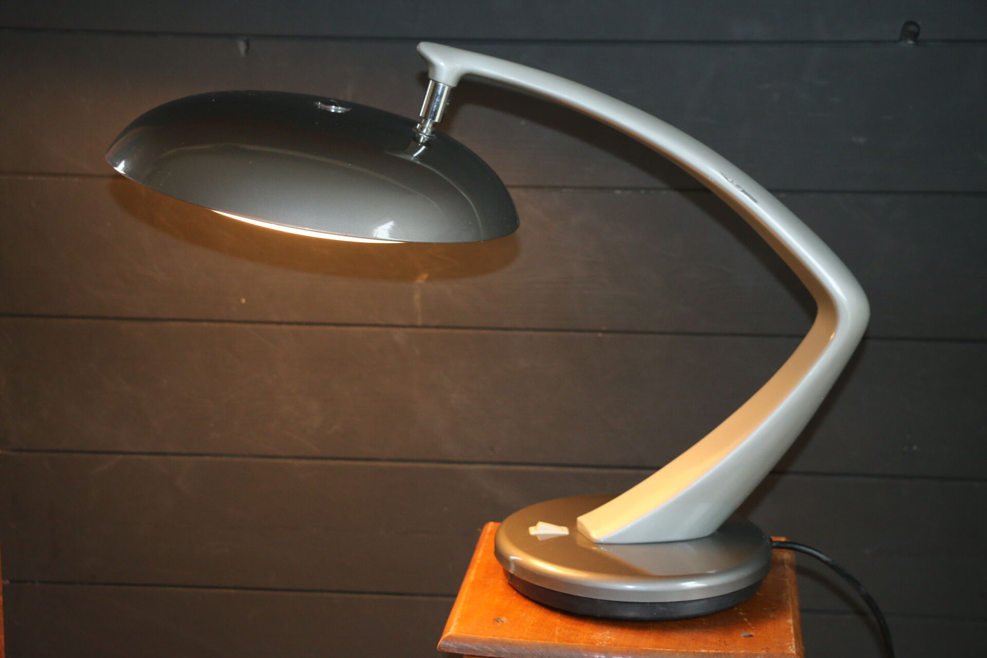 Metallic grey desk lamp FASE