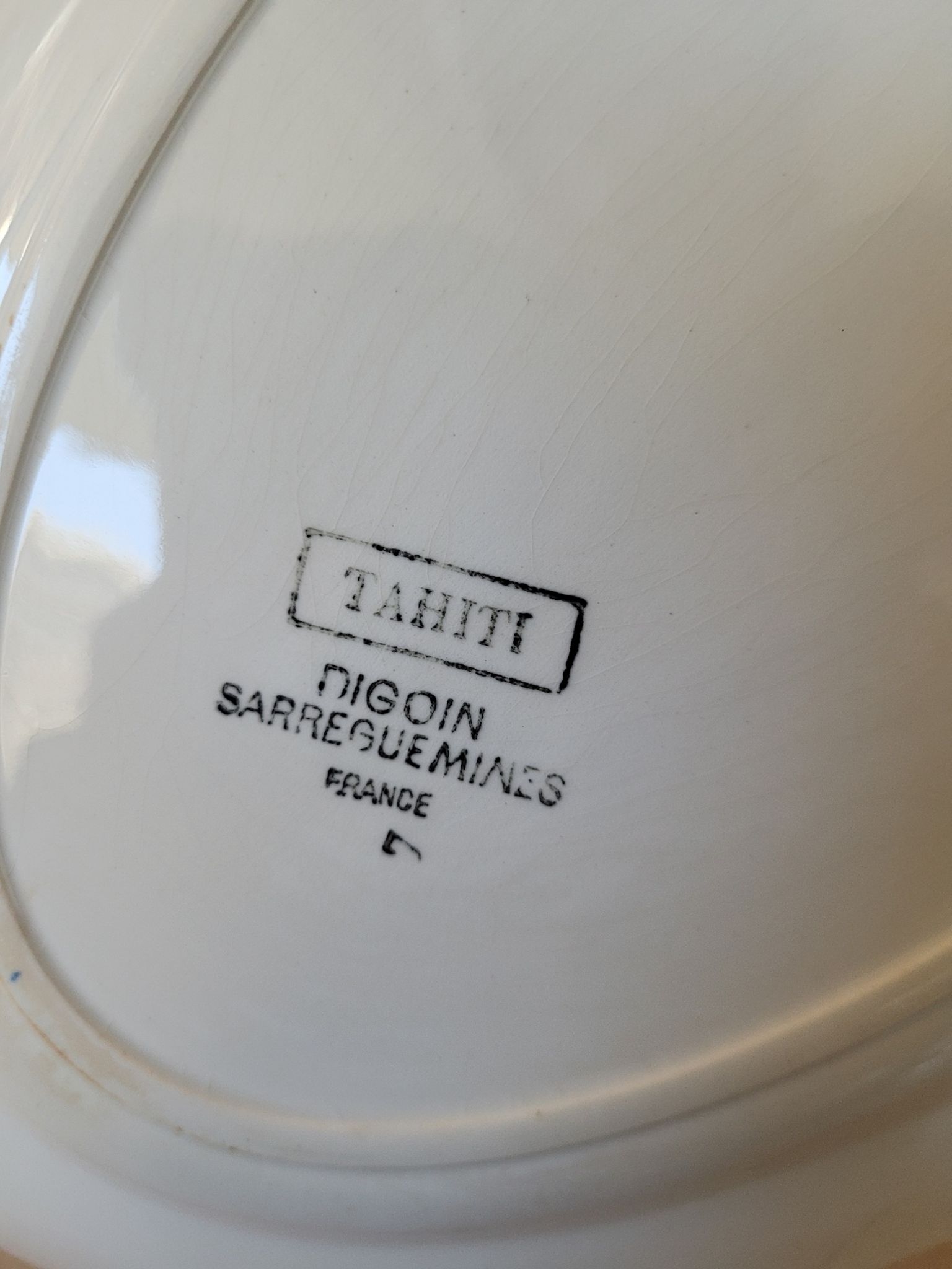 Porcelain dish Tahiti Digoin Sarreguemines