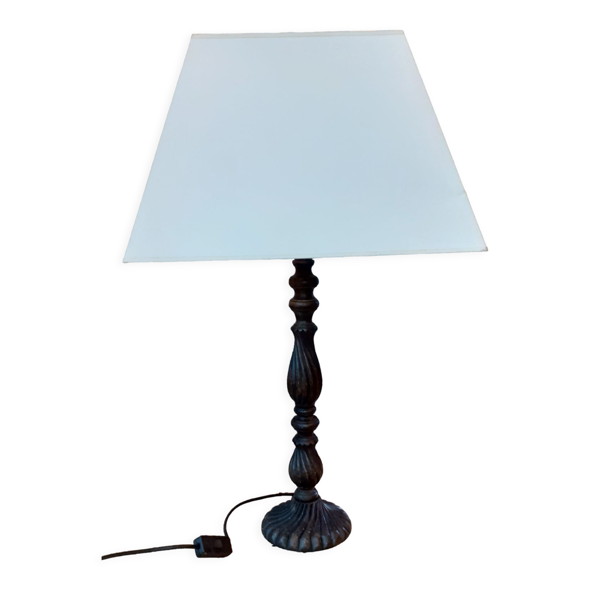 Table lamp