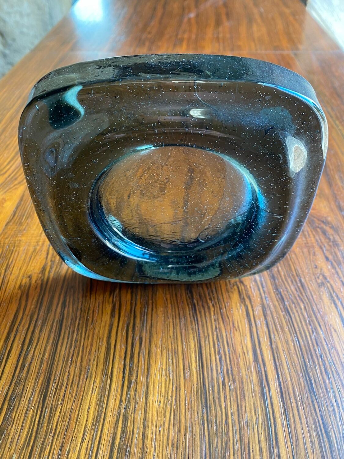 Cendrier en verre bleu rare année 1970