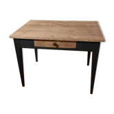 Parisian table