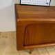 Sideboard bas Dyrlund avec portes escamotables en teck, Danemark 1960