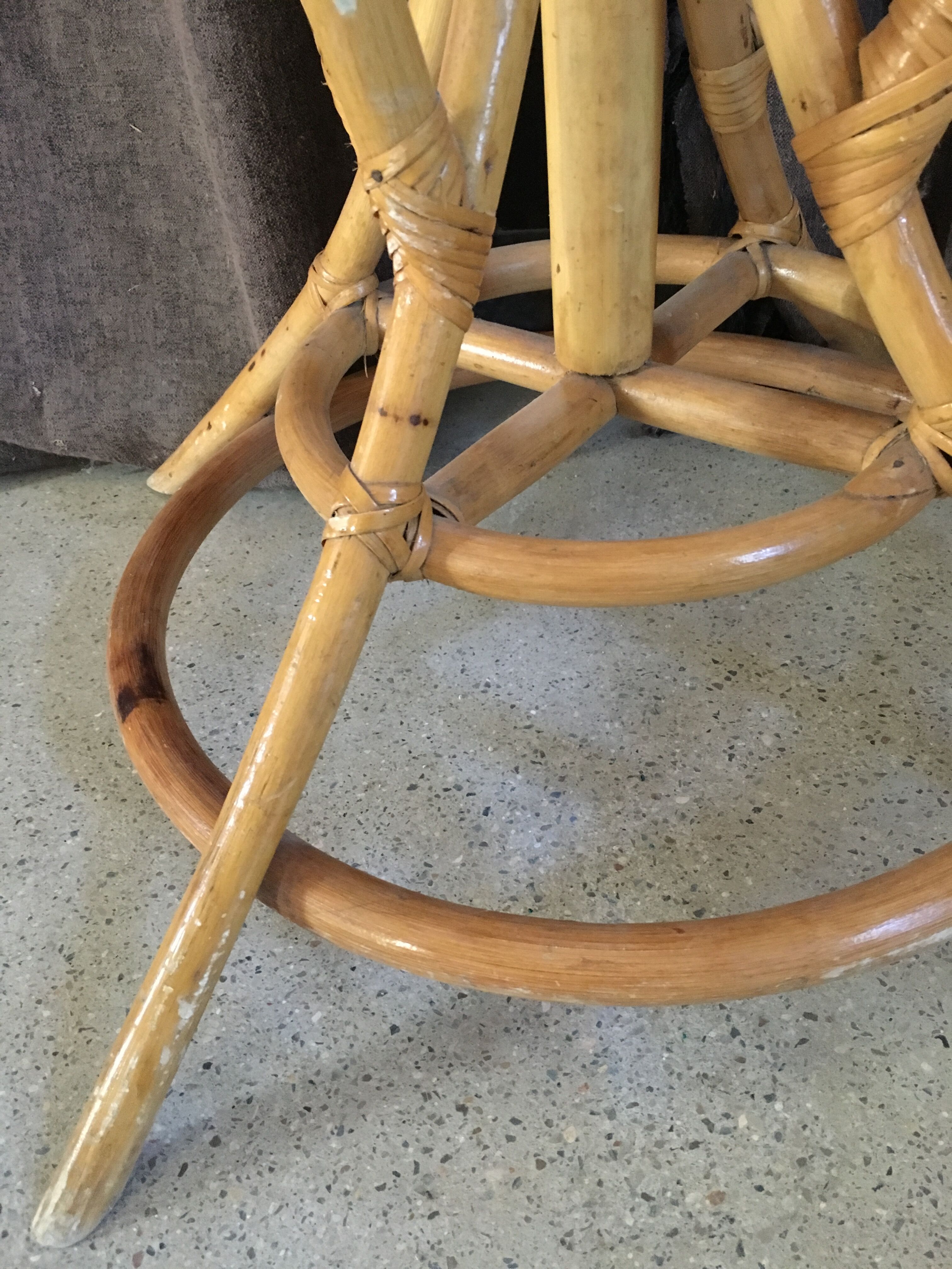 Coat holder Parrot rattan 1970