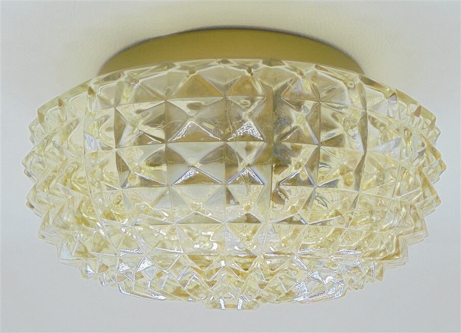 Iridescent ceiling light