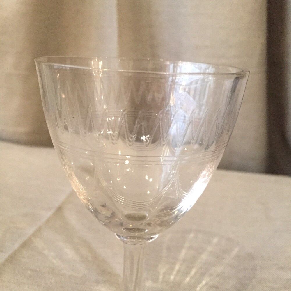 Suite of 4 glasses of port wine cooked in glass of the years 1930