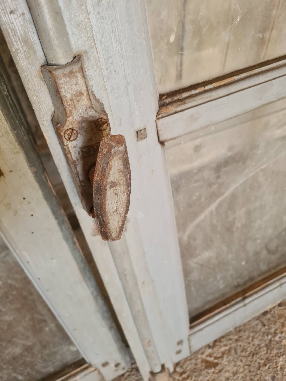 Fenêtres dauphinoises anciennes