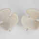 Set of two leather Swan chairs by Arne Jacobsen for Fritz Hansen