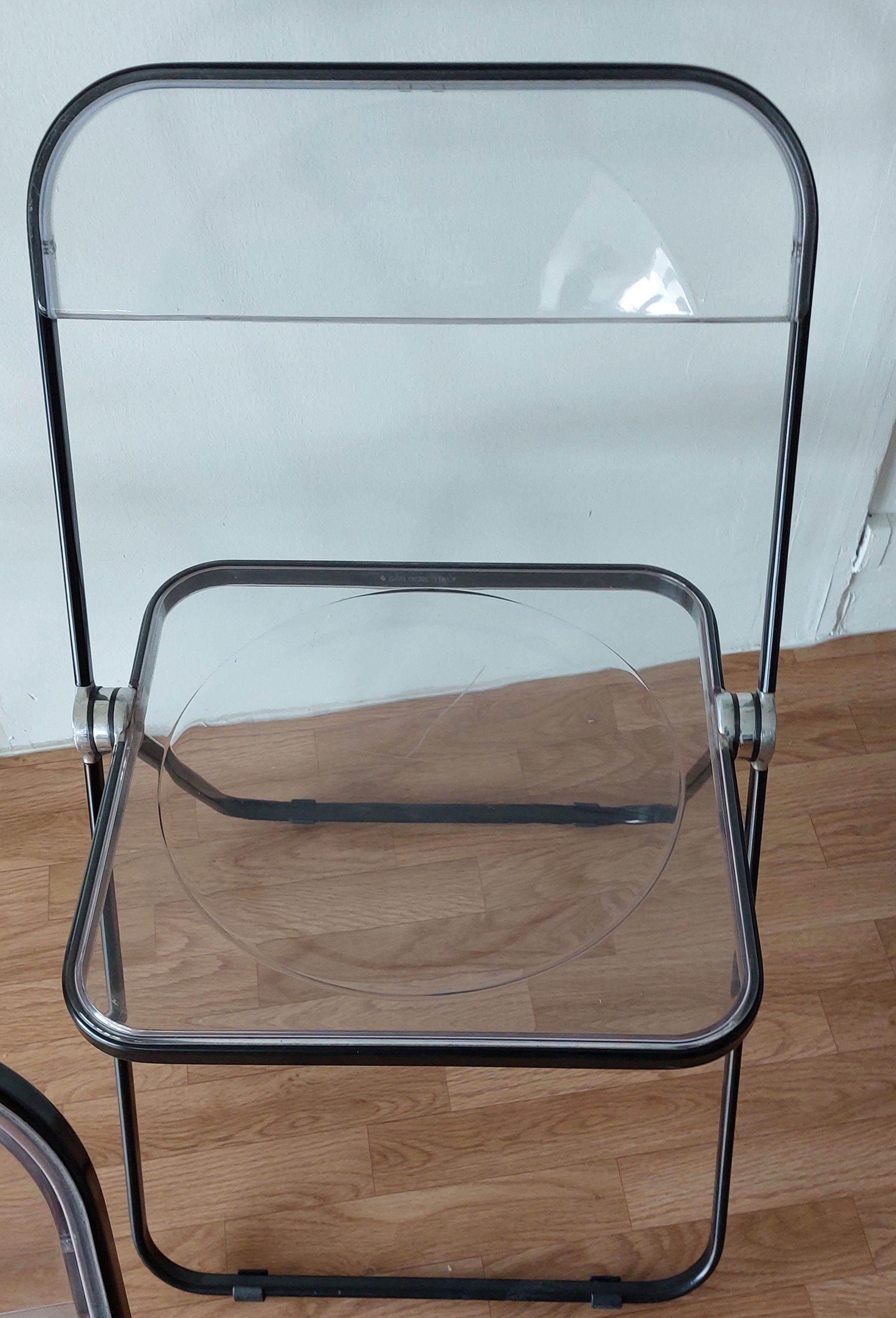 Series of 3 black and transparent Plia chairs Giancalo Piretti for Castelli, 1980.