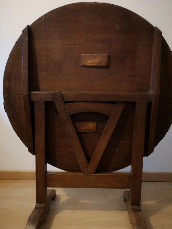 Table de vigneron ronde dessus cuir d'origine incrustation dorée