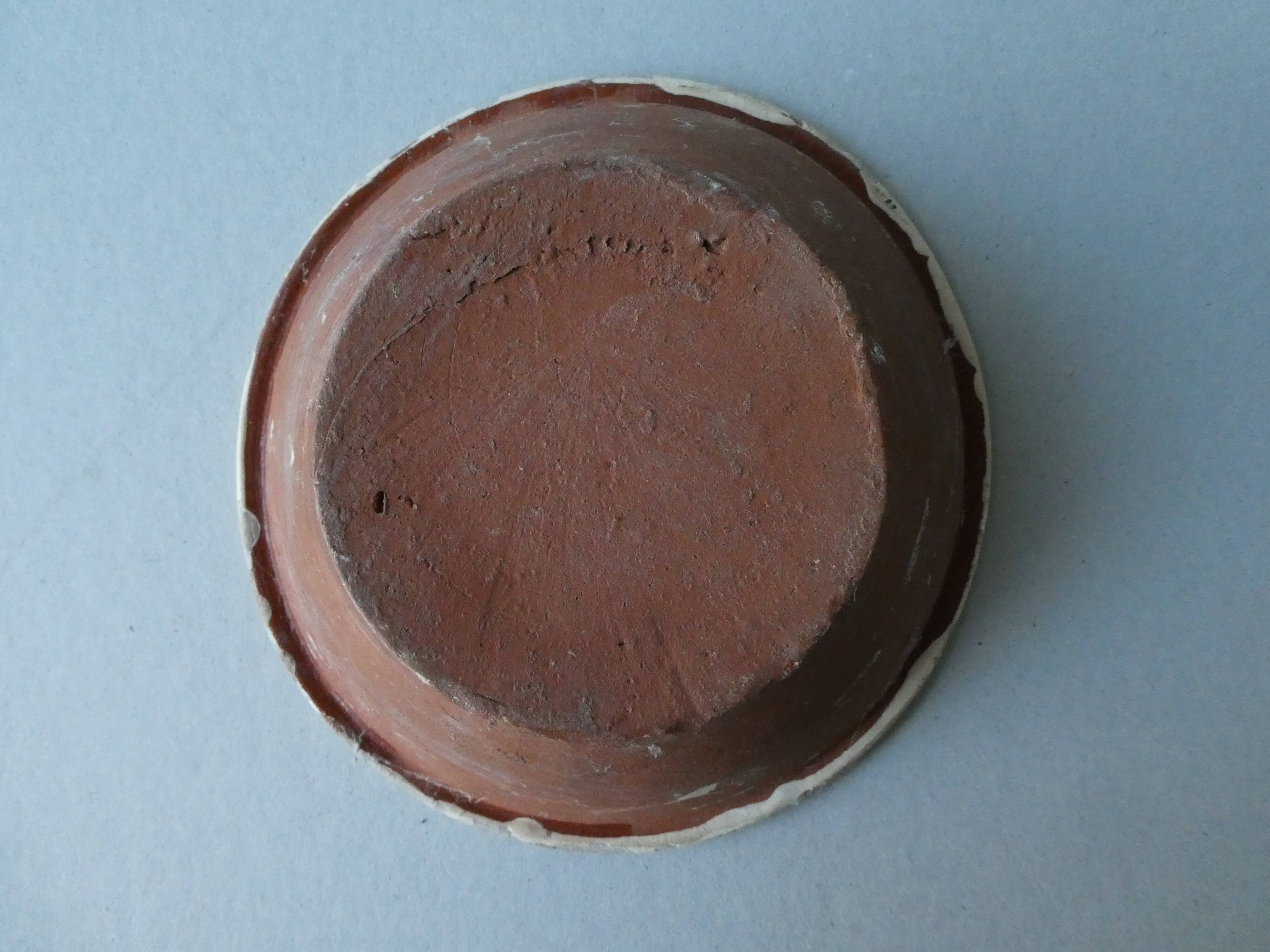 Hollow plate in enamelled terracotta, graphic décor