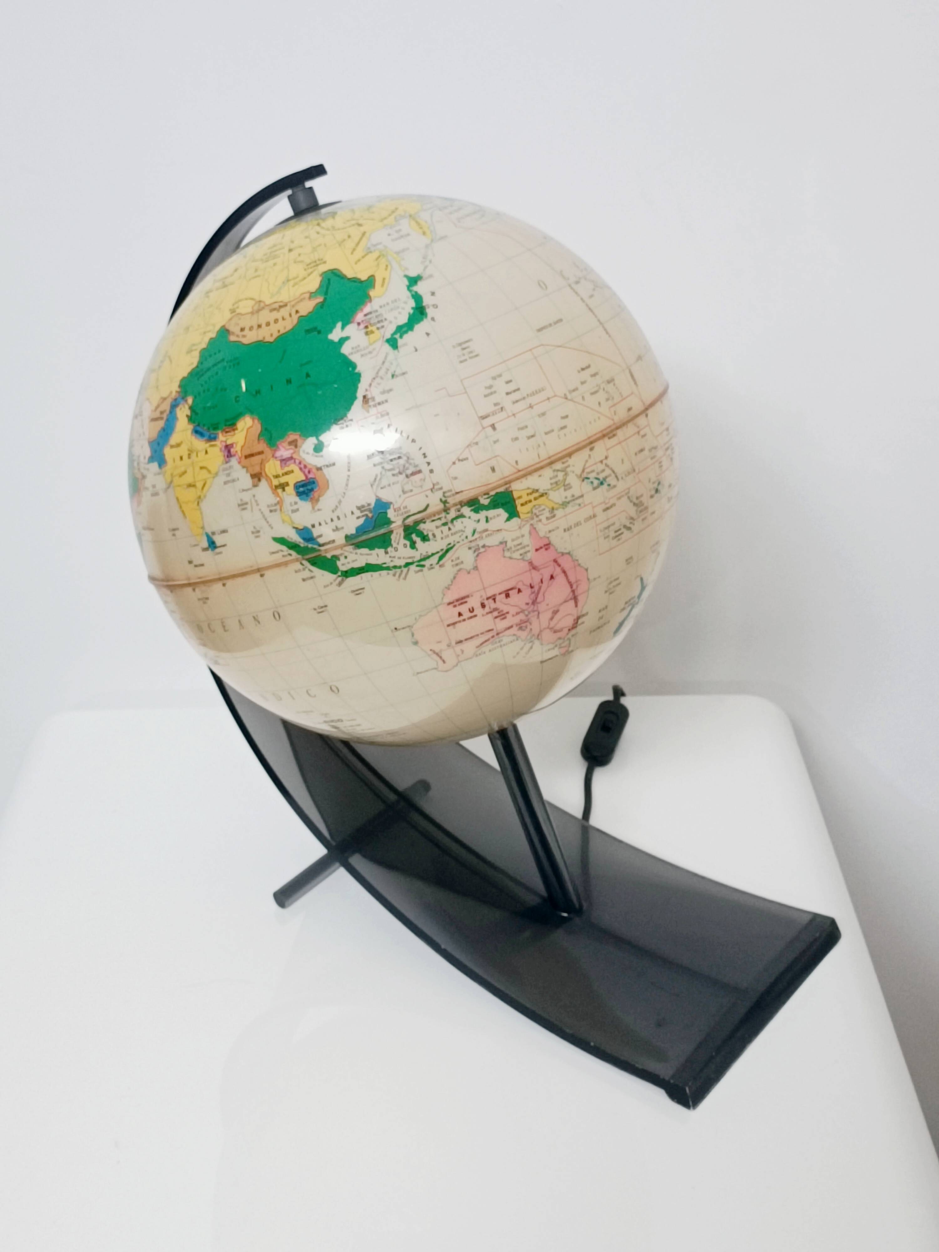 Illuminated terrestrial globe by Nova Rico Florence 1969