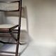 Set de quatre chaises pliantes en bois et cannage