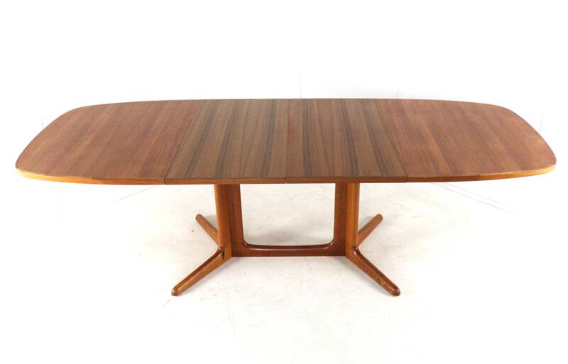 Large oval extendable dining table Gudme Danish design in teak - restored