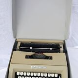 Olivetti lettera 25 typewriter, 1970s, with its carrying case
