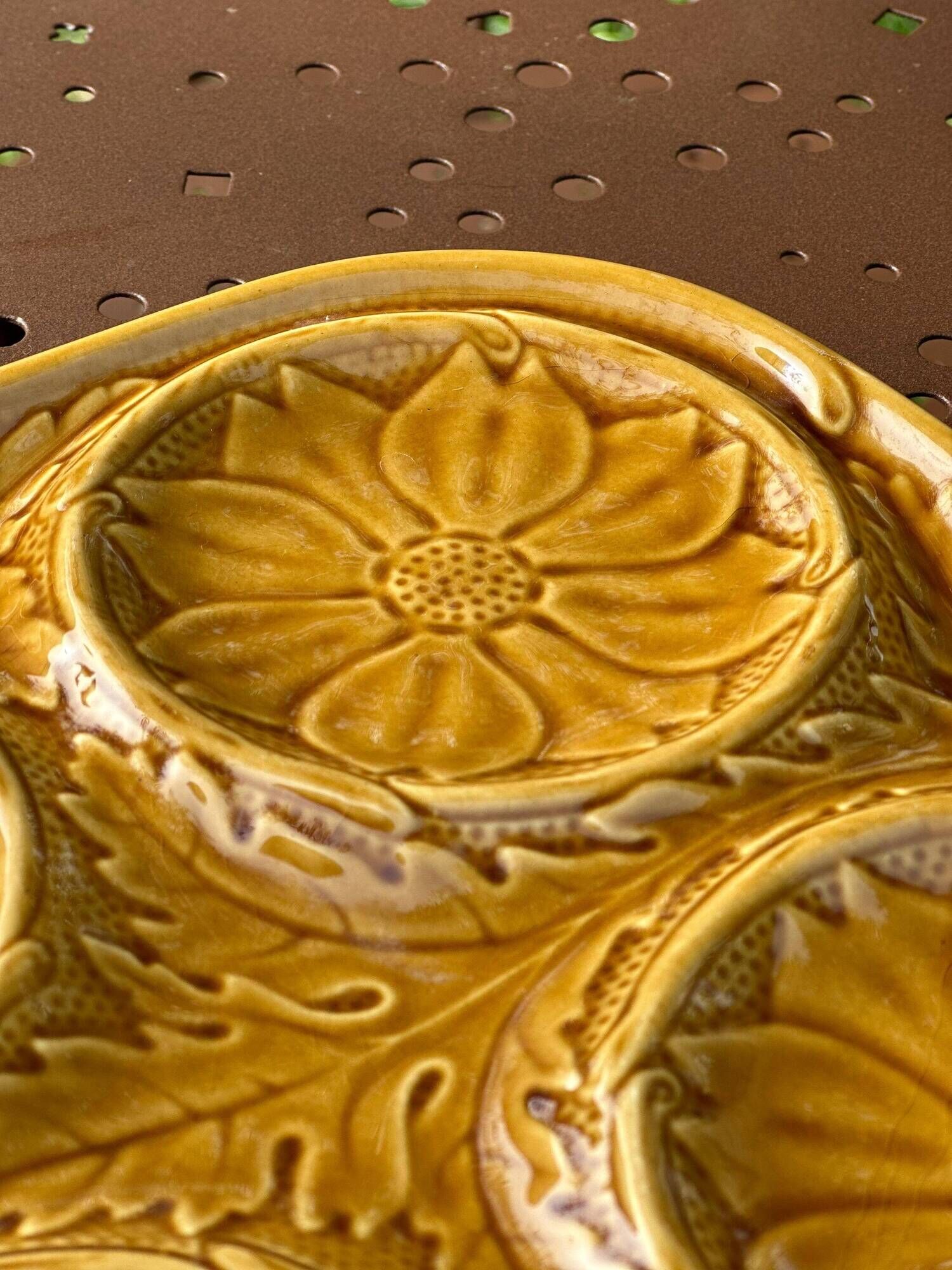 Vintage ochre earthenware artichoke dish, 6 compartments, relief flowers.