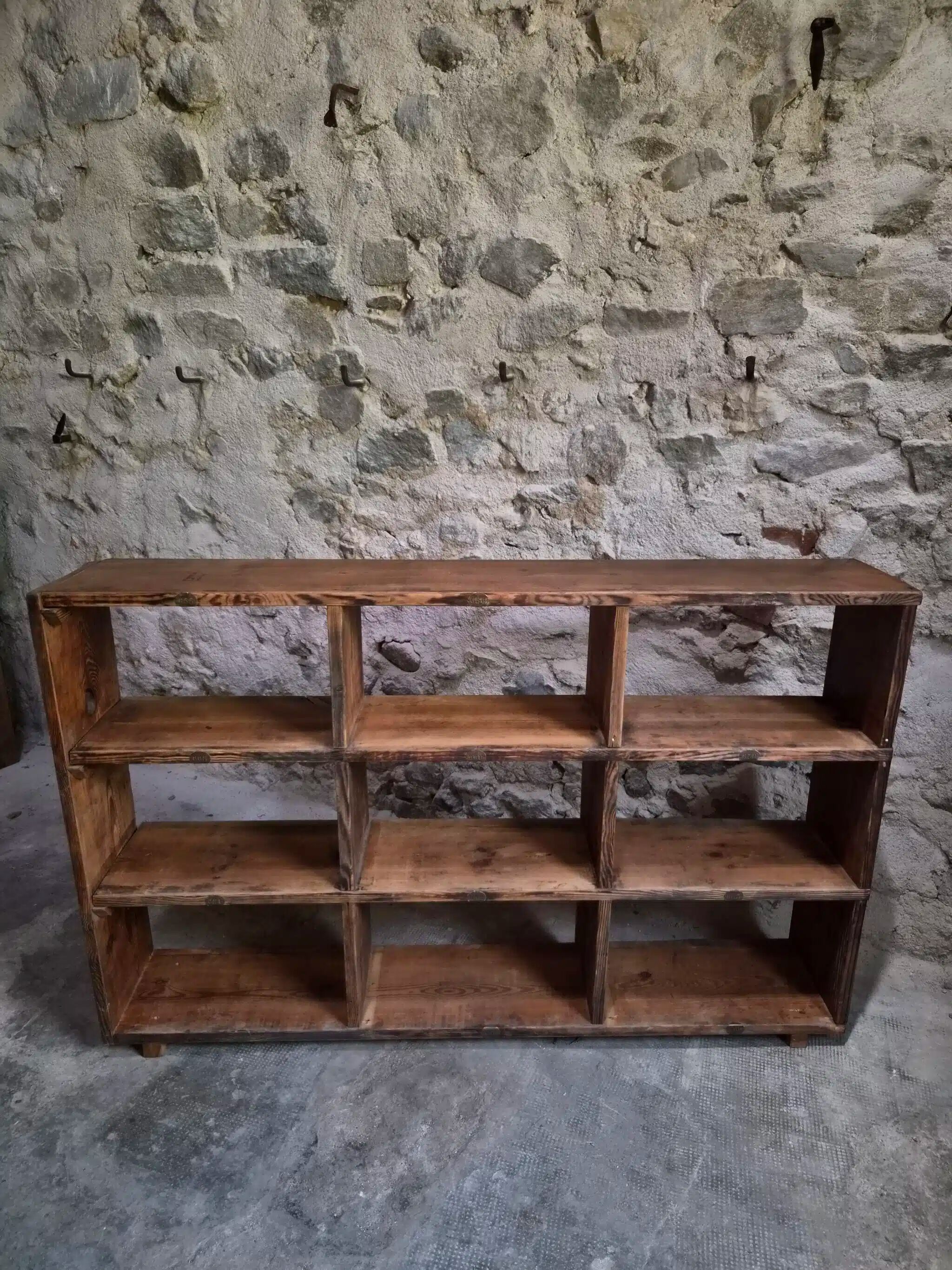 Old workshop shelf in French pine, industrial shoe cabinet, around 1900.