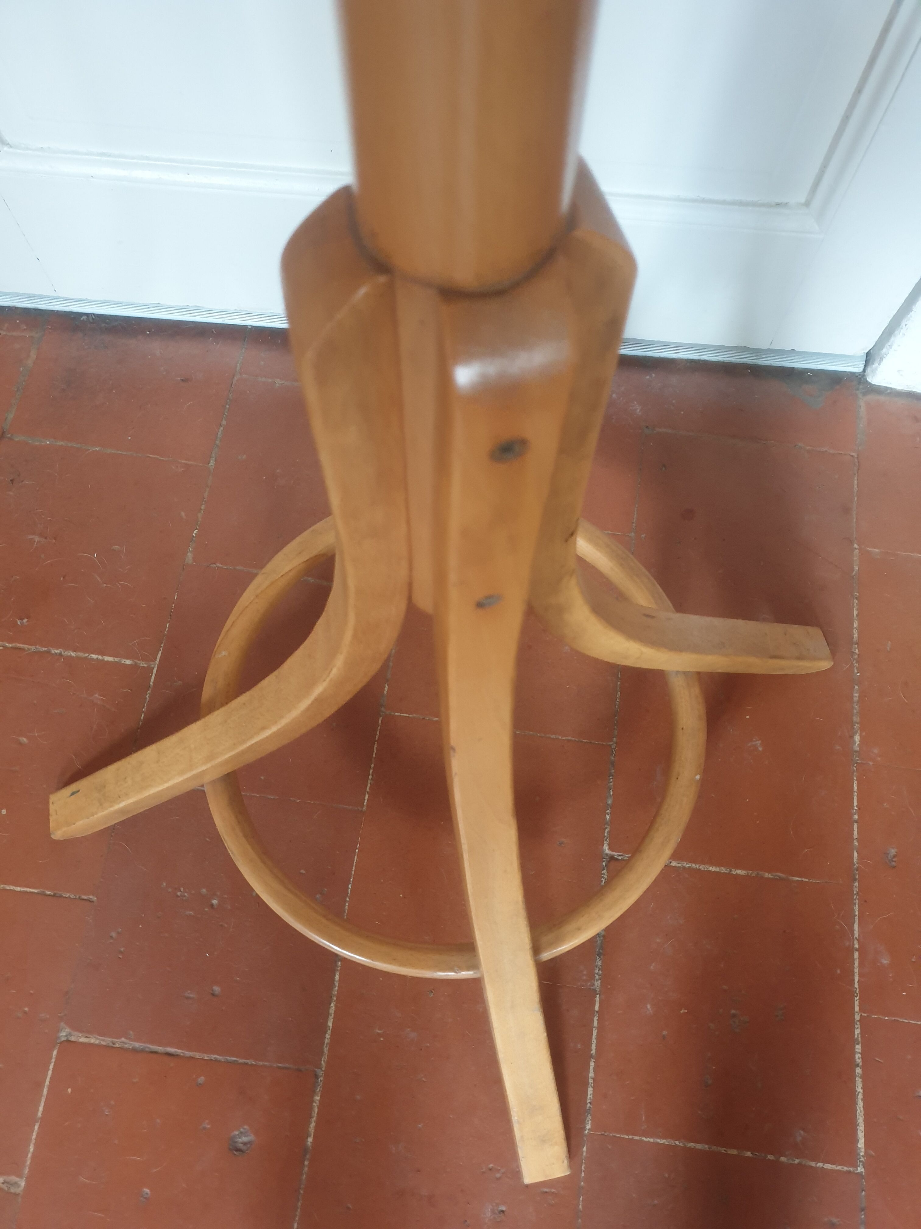 Porte manteau perroquet baumann