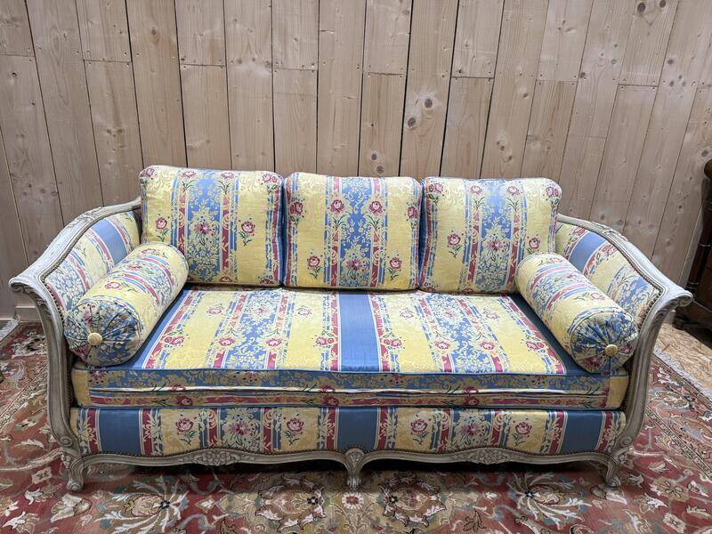 Canapé réchampi de style Louis XV