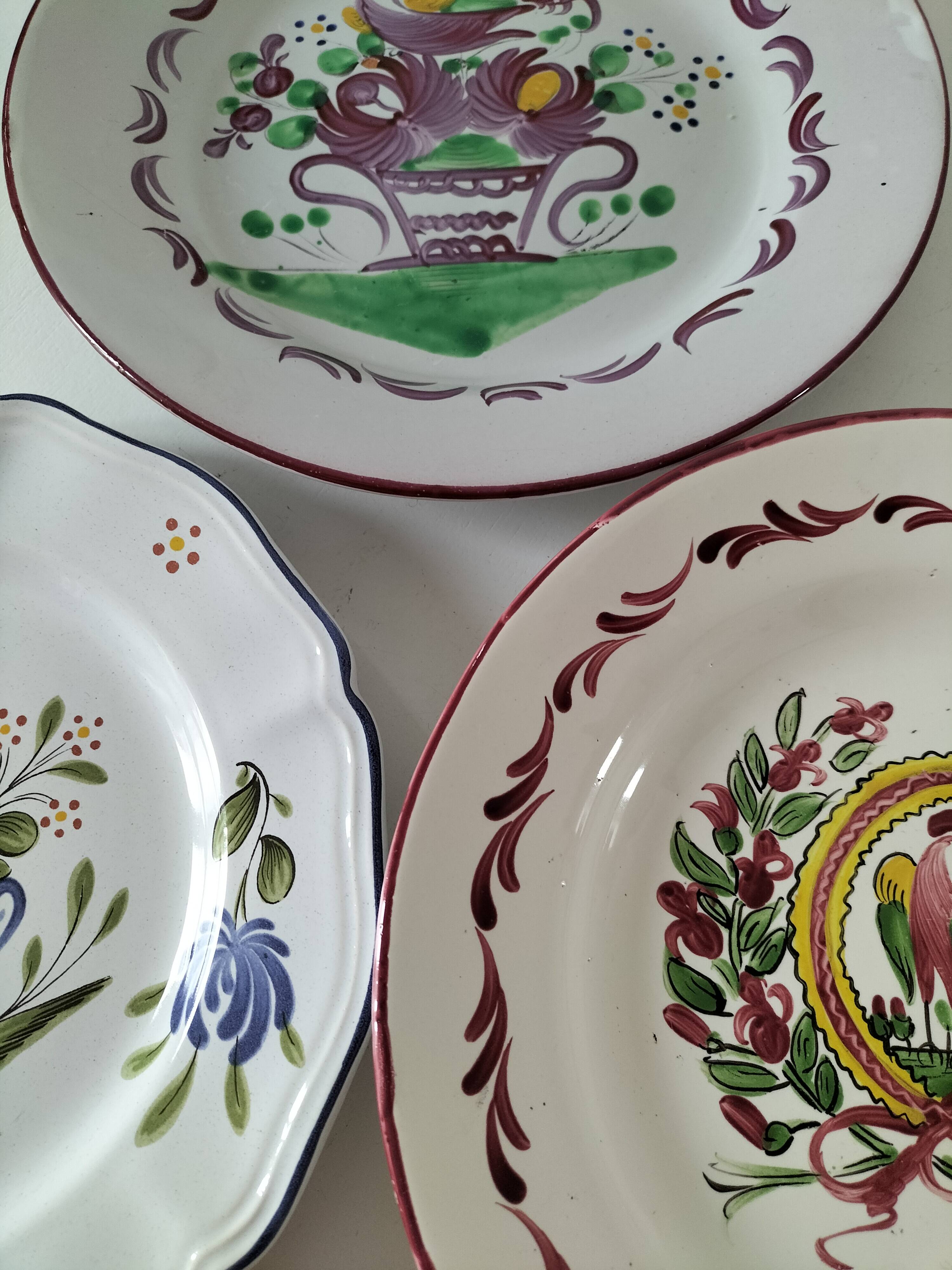 Trio of plates with rooster - Eastern earthenware