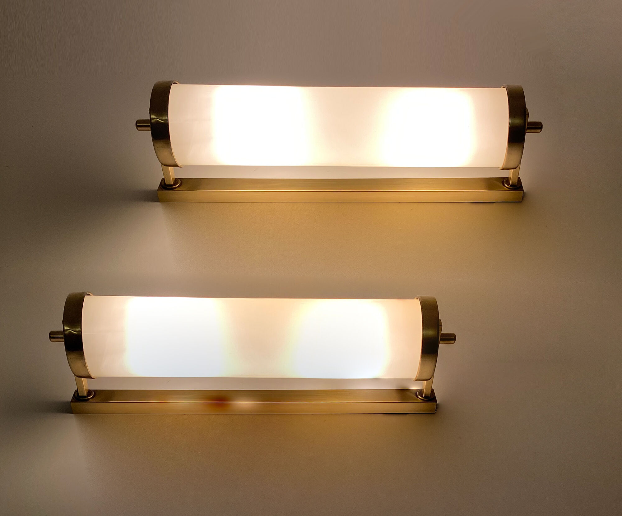 Paire d'appliques vintage art déco années 30, laiton opaline
