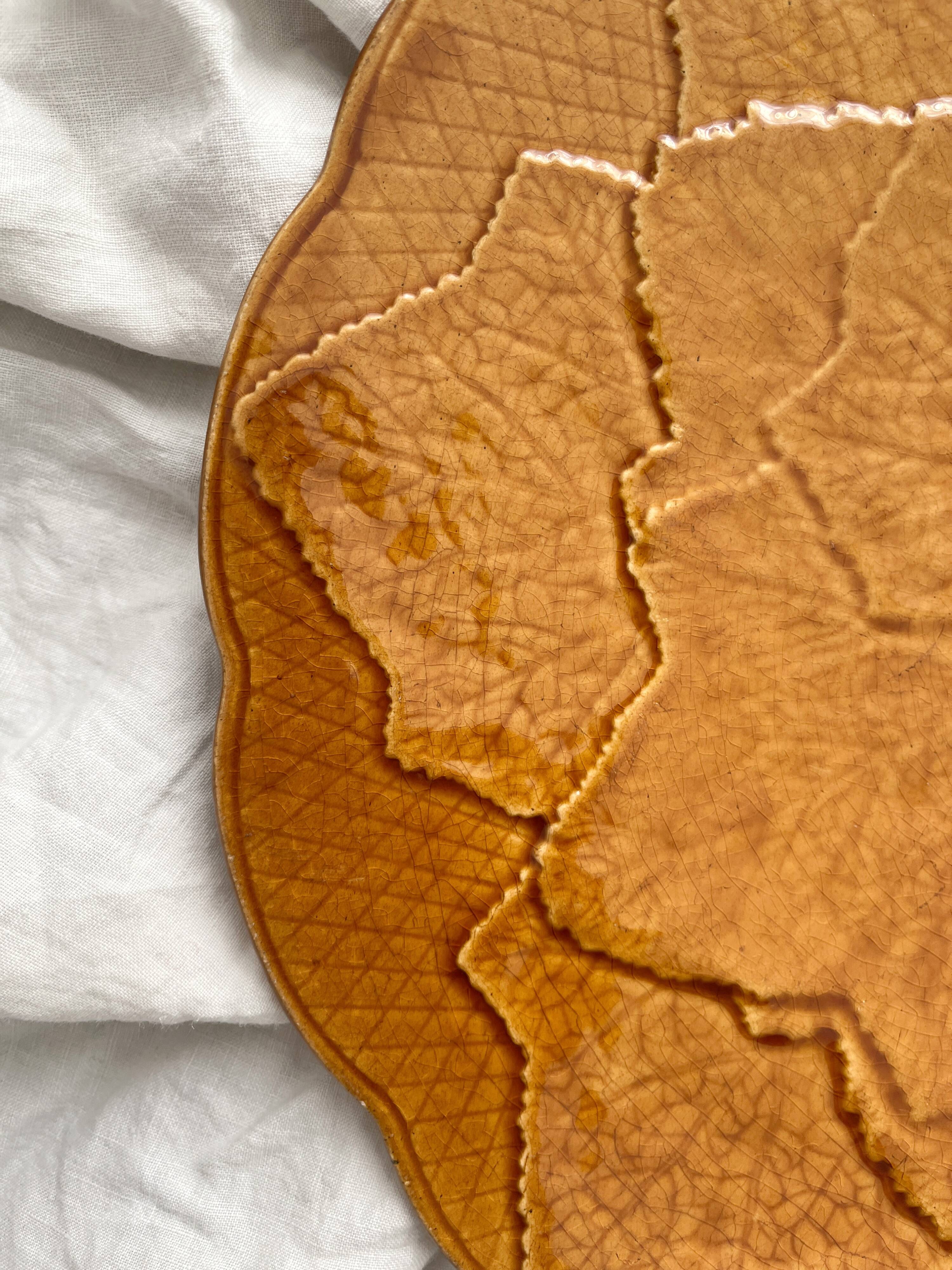 Round earthenware dish with vine leaves, Gien creation, Primefleur vintage