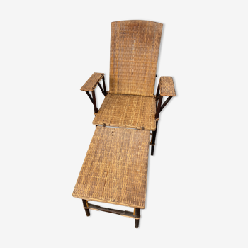 Wicker chaise longue