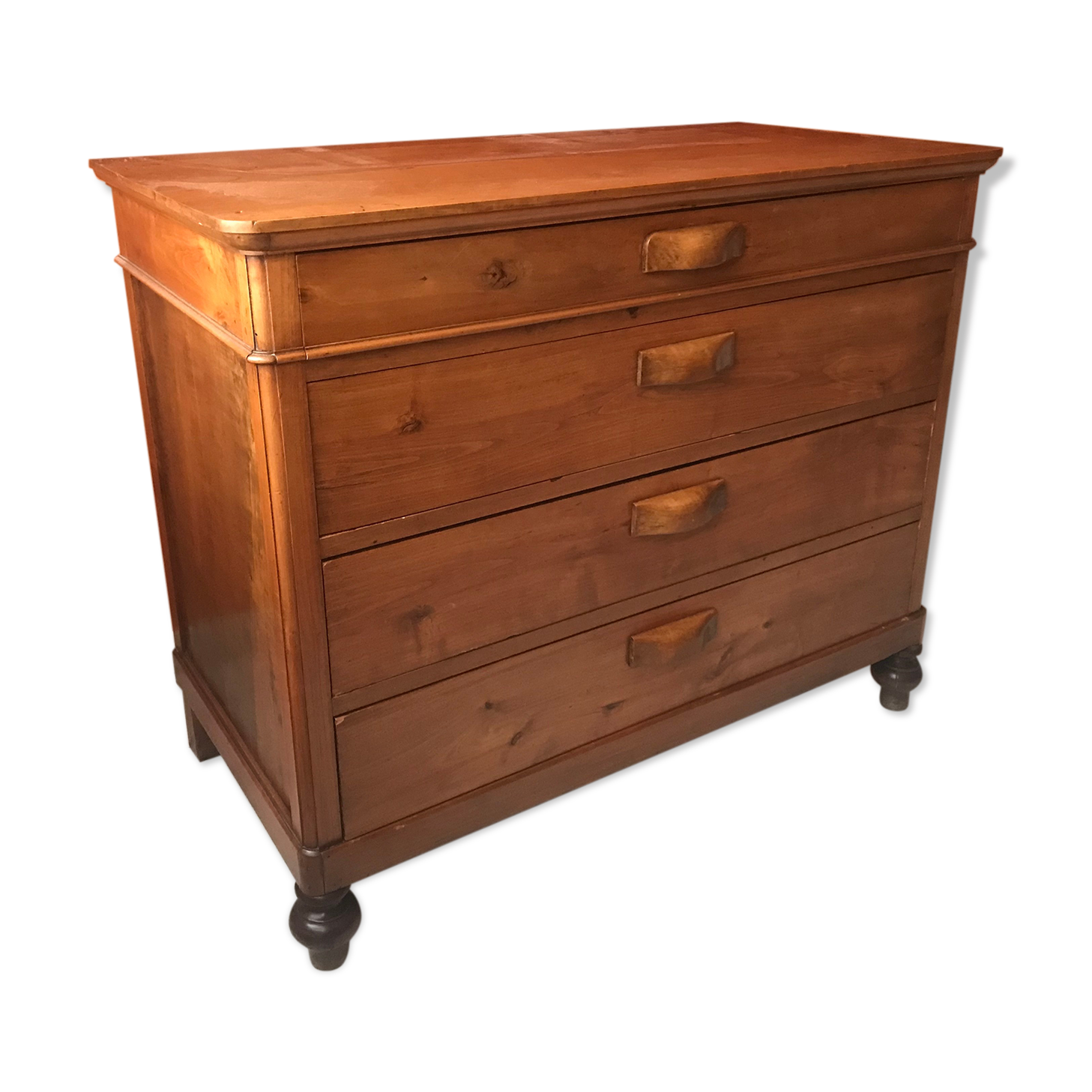 Solid wood chest of drawers