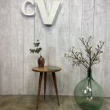 Tripod pedestal table