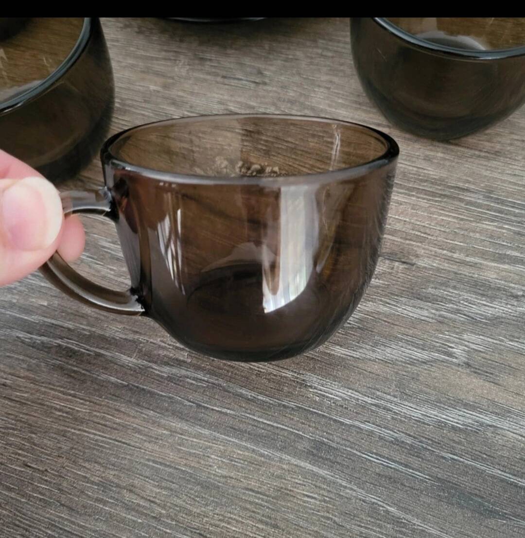 Vereco - 9 tasses et sous tasses verre fumé