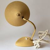 Petite lampe de table laquée beige du milieu du siècle avec abat-jour réglable, années 1950