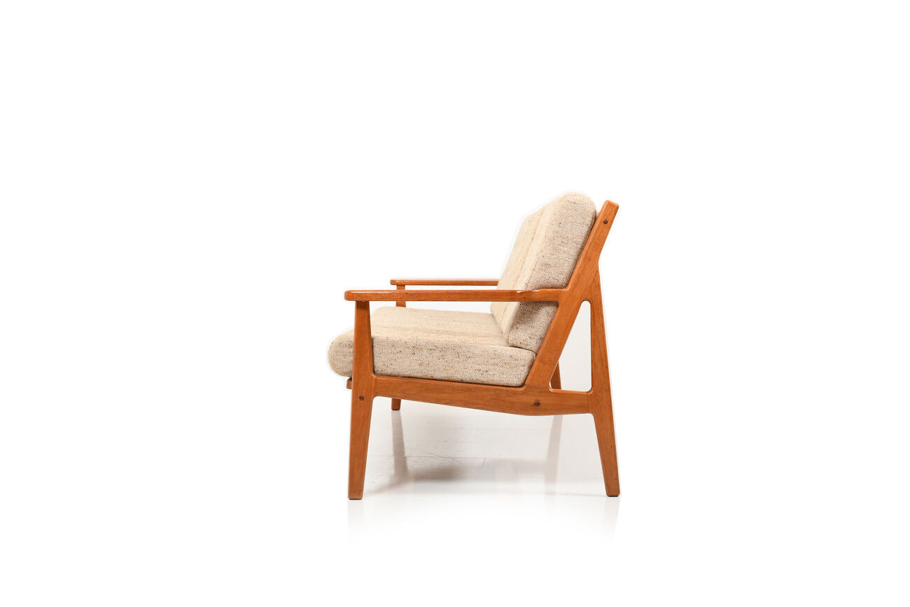 Mid Century Danish 3-Seater Sofa in Teak