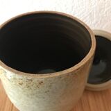 Open jar enamelled sandstone