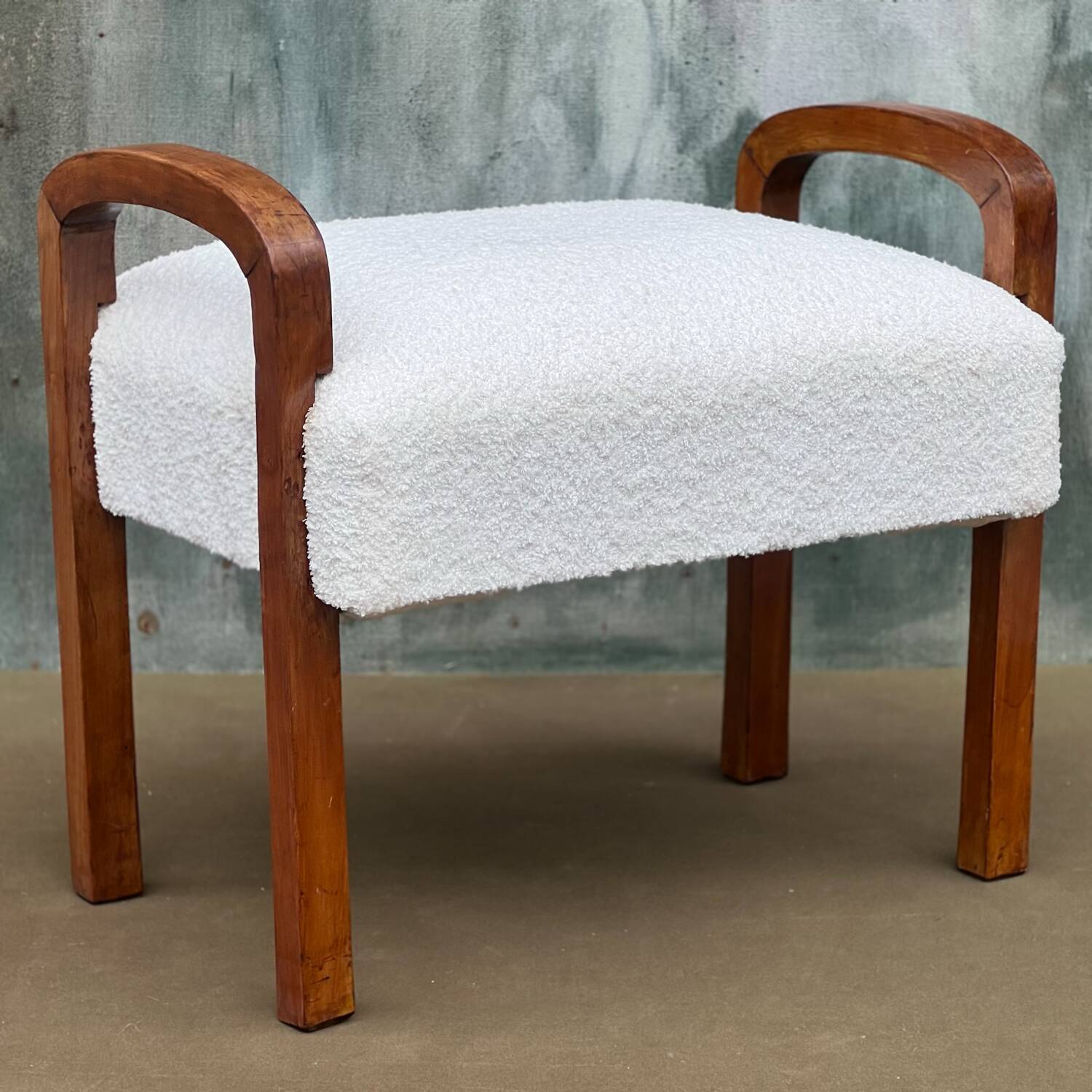 Deux tabourets mouton Decò