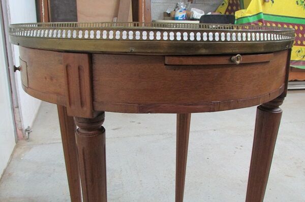 Table Louis XVI style