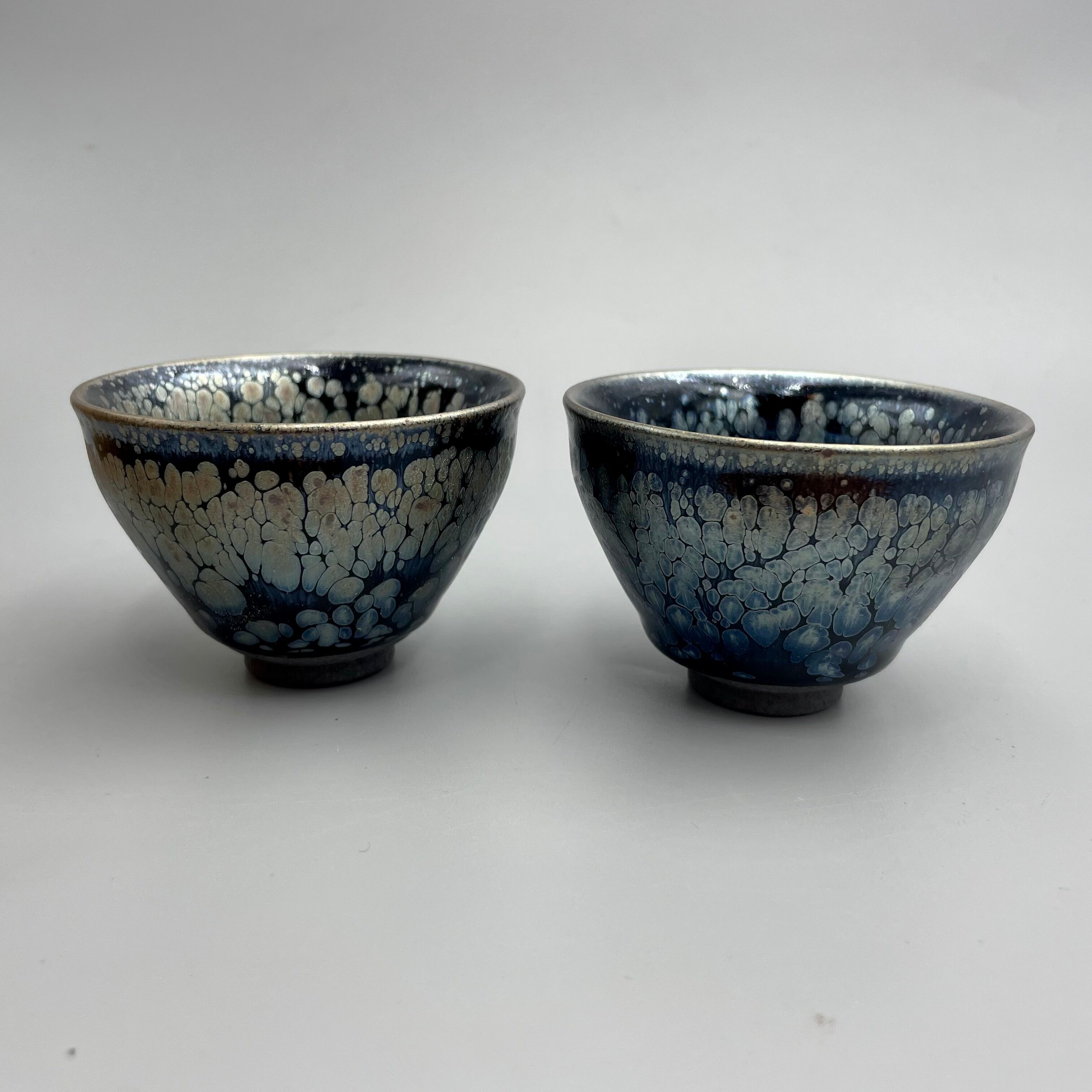 Set 2 tea bowls Tenmokus Chinese ceramic glazed enamel hand painted