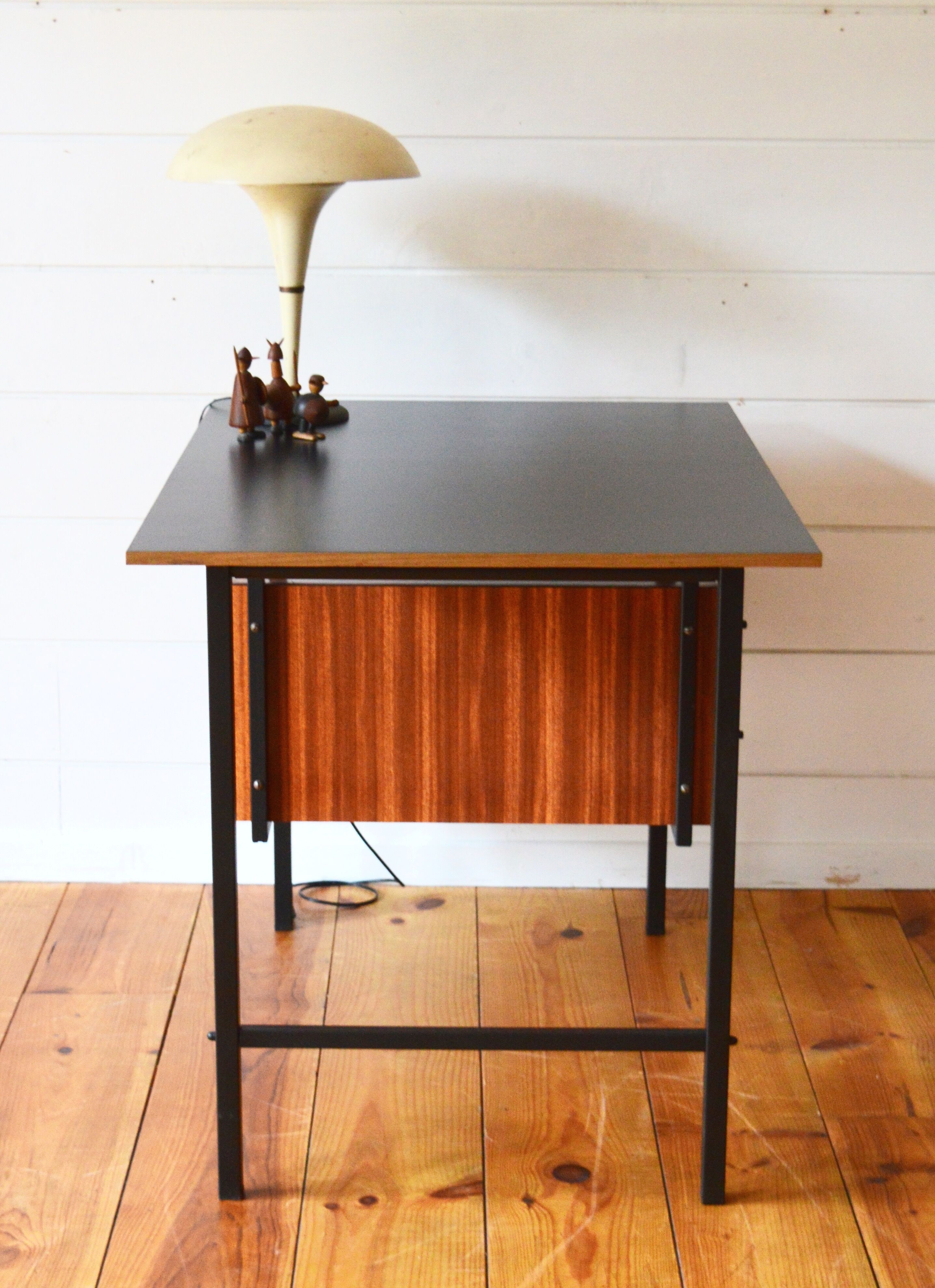 Alphonse desk