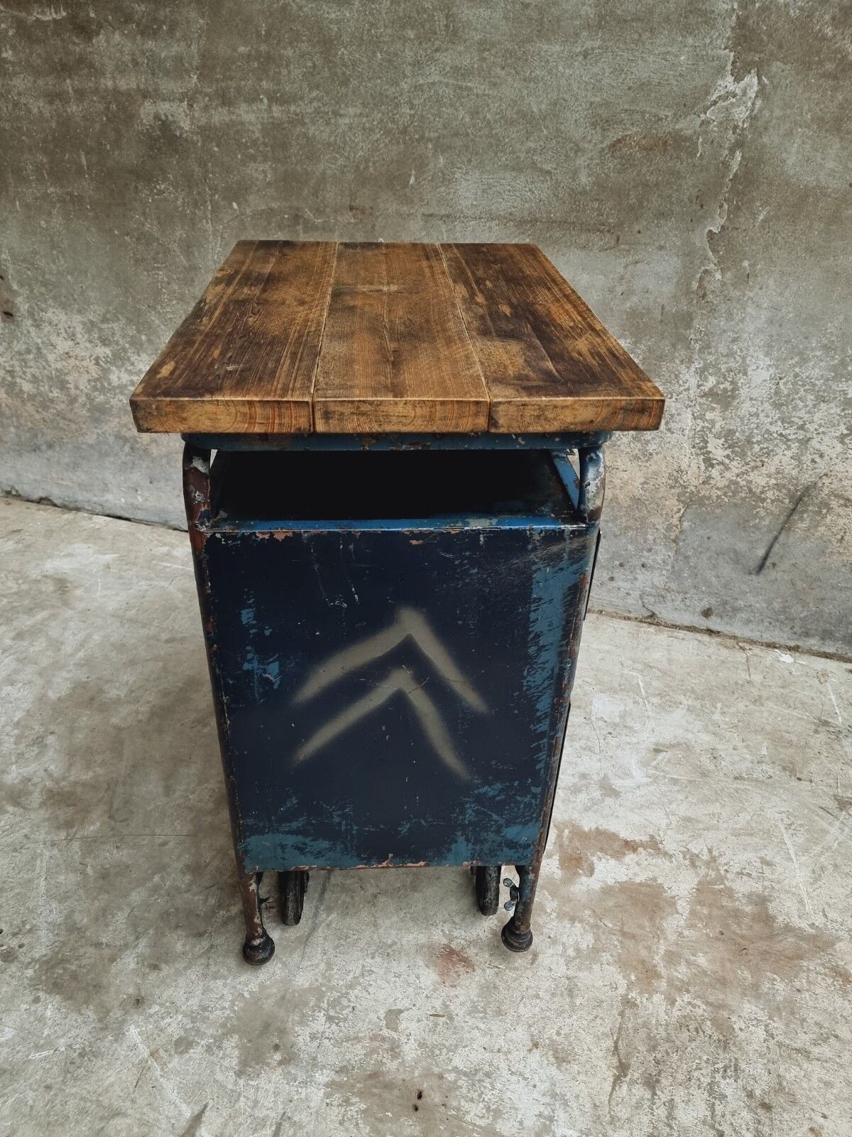 Industrial trolley workbench Citroen chest of drawers