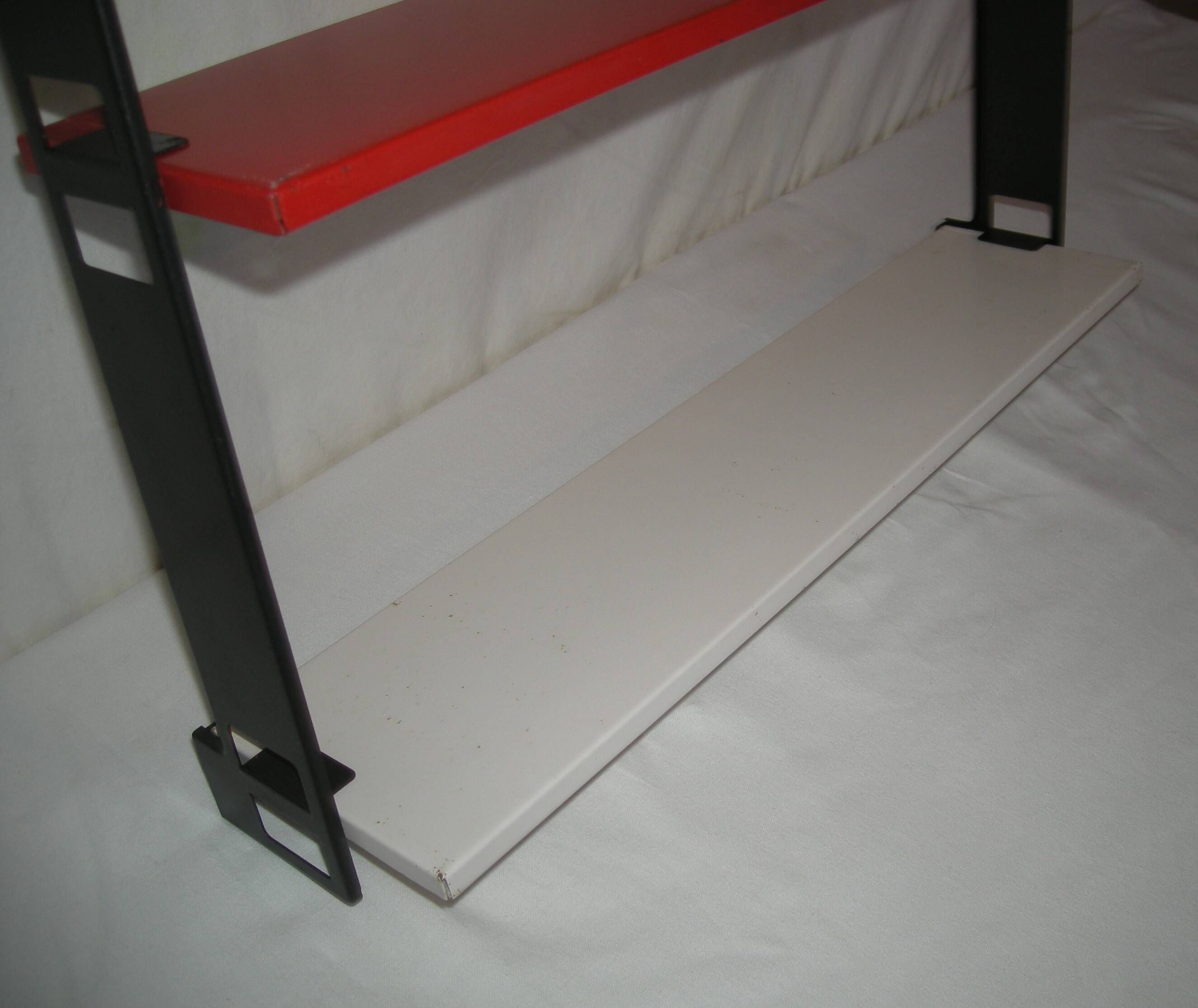 Etagère murale Tomado des années 50