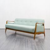 Canapé convertible en vert menthe, refait à neuf, vintage