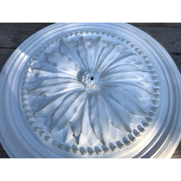 Ancienne rosace de plafond platre dessin fleurs Selency Ancienne rosace de plafond platre dessin fleurs Selency