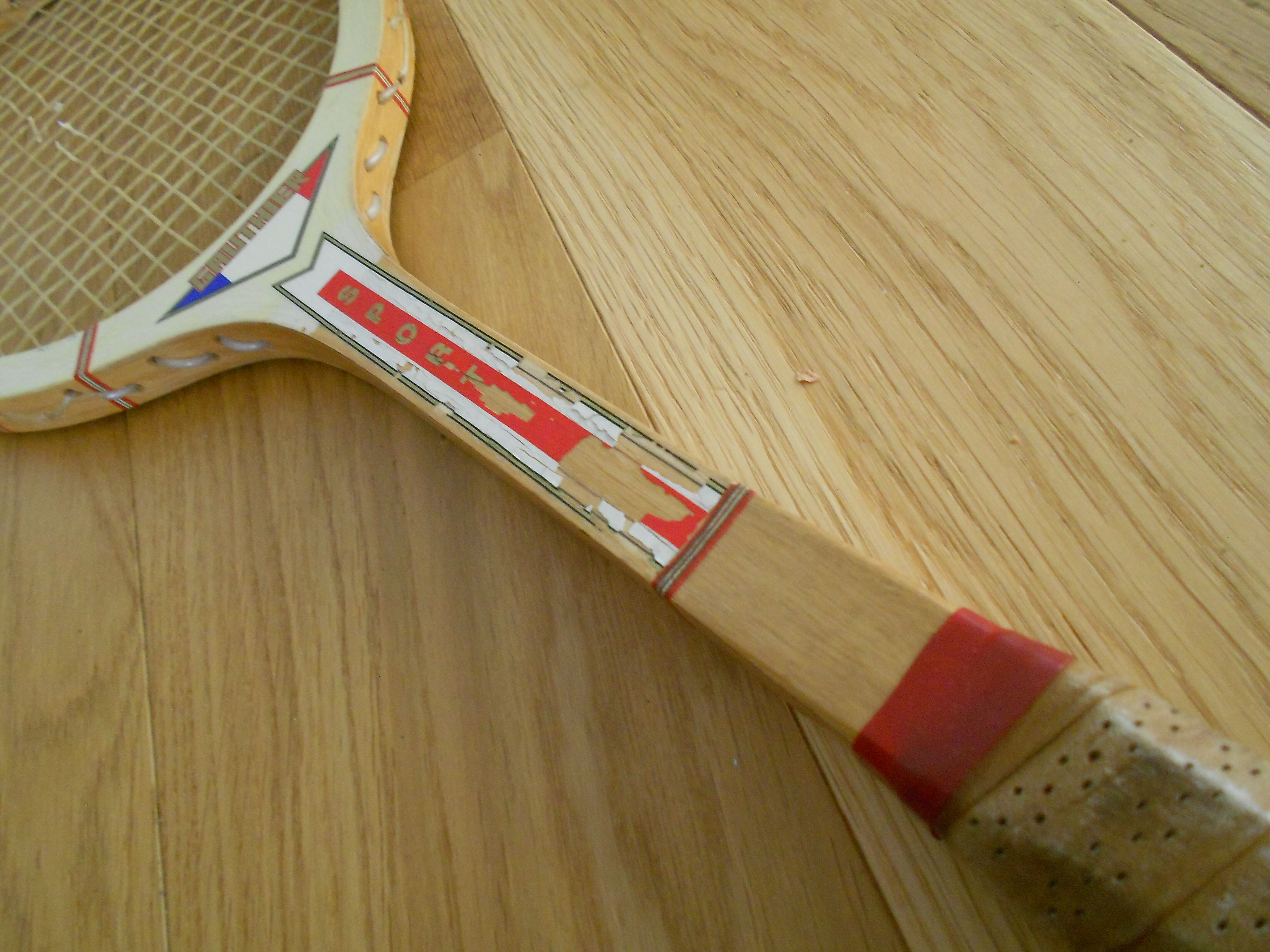 Wooden Gauthier tennis racket with its cover
