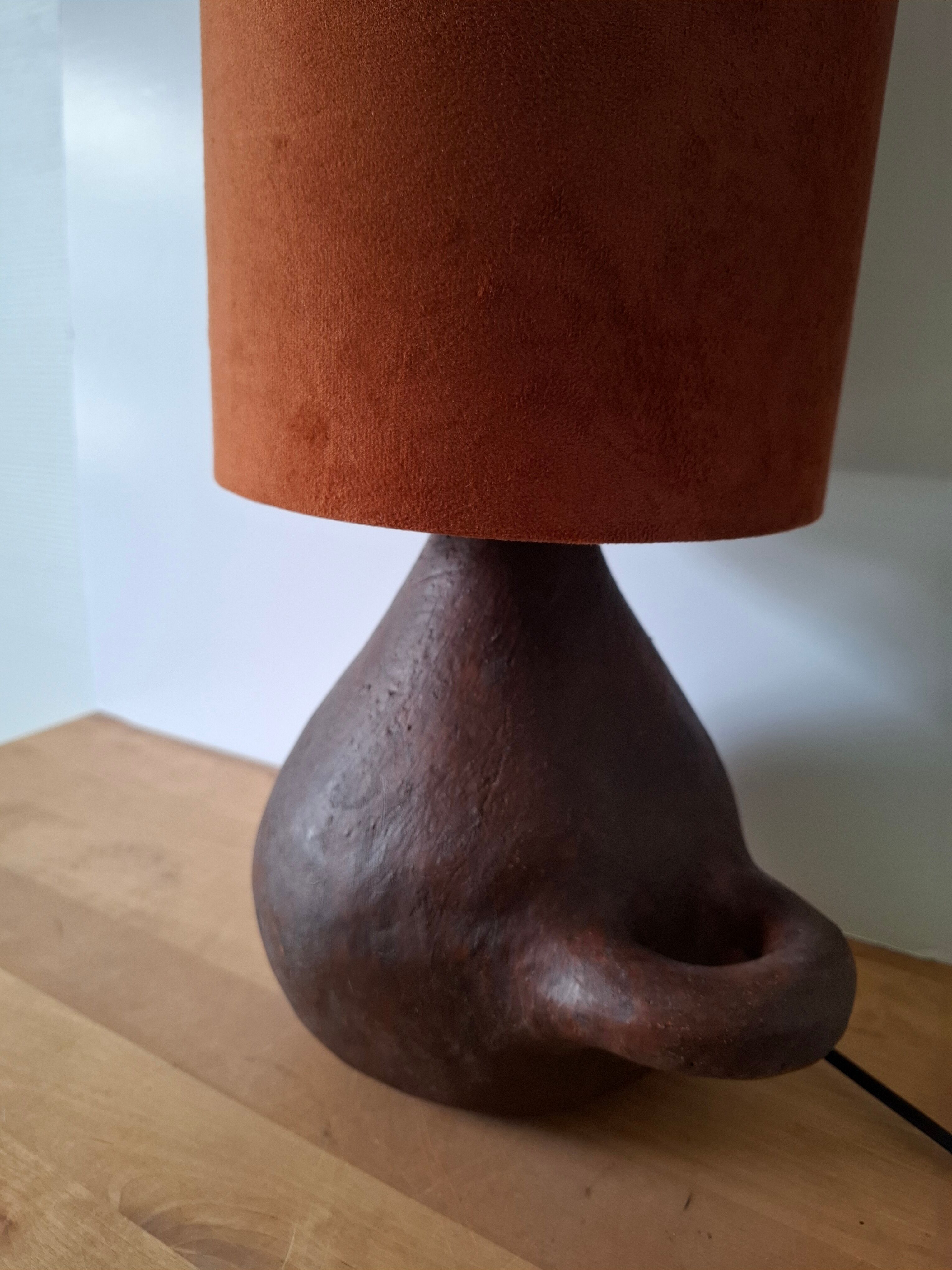 Lampe en terre cuite ancienne